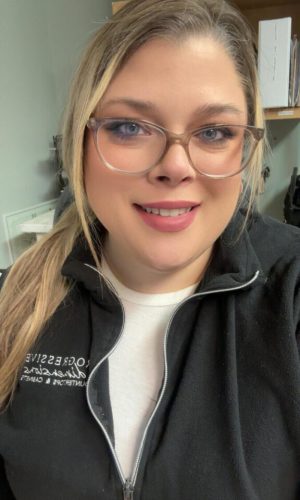 The Countertop Store dayna-m-flores-576x1024-300x500  